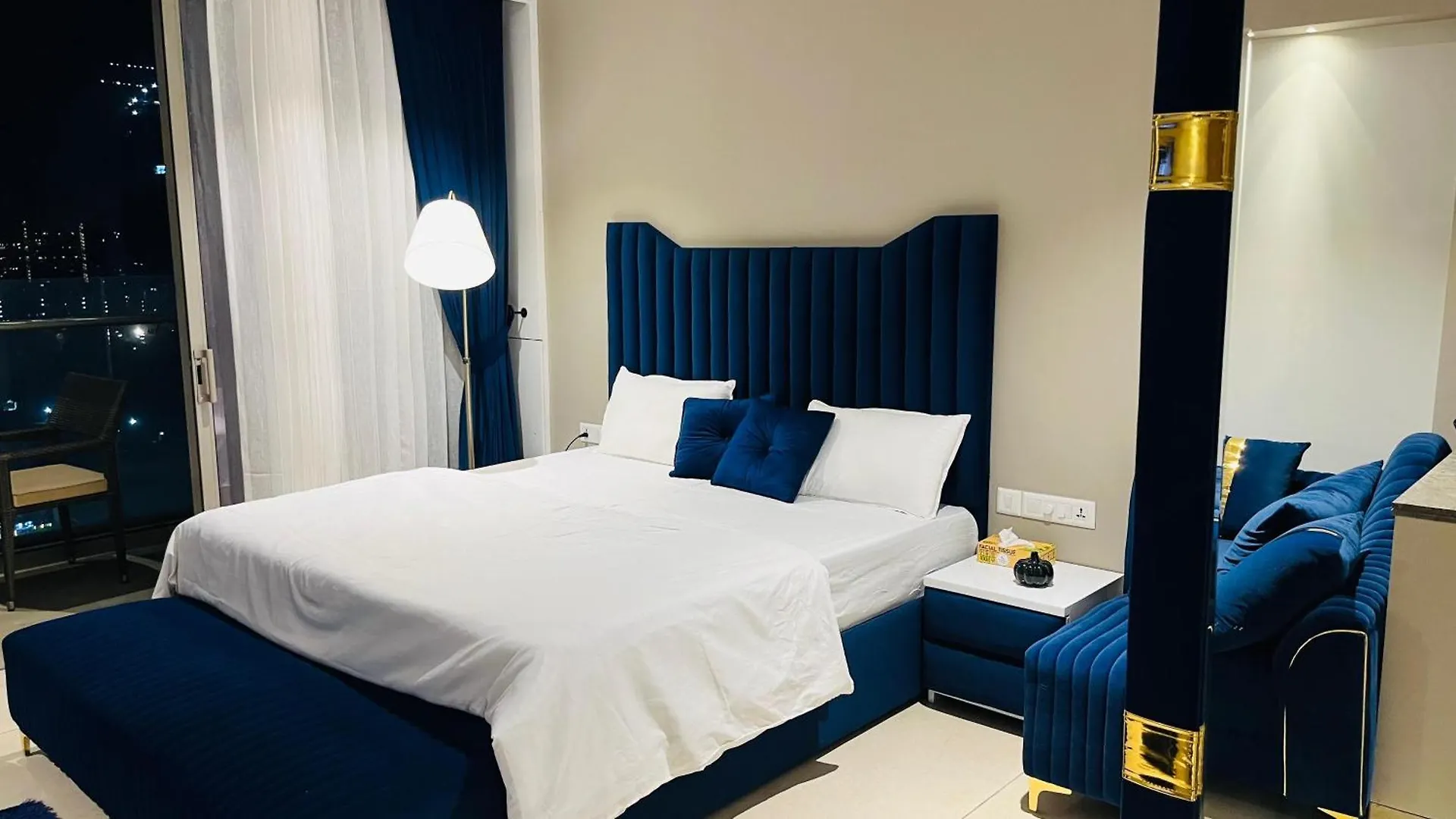Apartament Luxury Studios Key 9 Gurgaon Indie